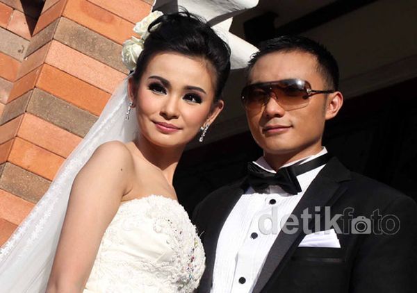 Ini Dia Foto Prewed Soraya Larasati versi Outdoor