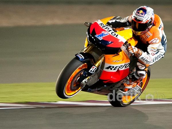 Stoner Tercepat di Hari Pertama