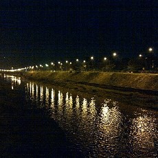 Lokasi Pacaran Baru di Tepi Banjir Kanal Timur