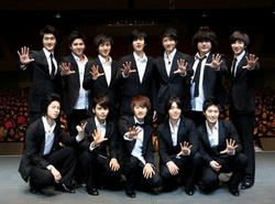  Total 12 Fans SuJu Pingsan Antre Tiket, Kepanasan dan Belum Makan