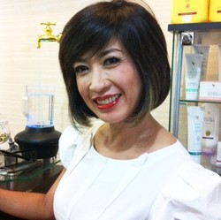 Tak Perlu Pakai Lipstick, Ranti Purnamasari Coba Metode Sulam Bibir