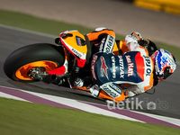 Stoner-Lorenzo Sengit di Latihan Bebas
