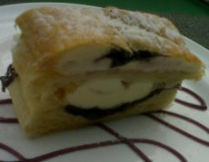 Kelembutan Dessert Strudel yang Membelai Lidah