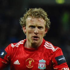 Kuyt Ingin Bertahan di Liverpool