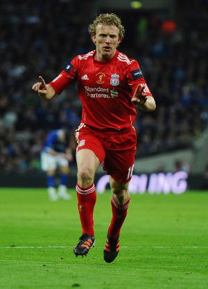 Kuyt Ingin Bertahan di Liverpool