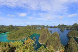 Pulau Wayag di Raja Ampat, Ciptaan Tuhan yang Sempurna!