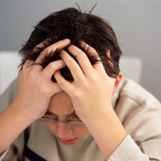 Duh! Ibu Bunuh Diri, ABG Malaysia Minum Racun