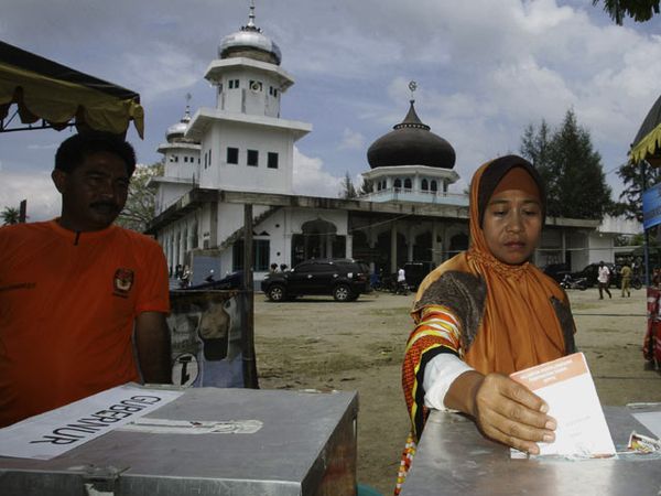 Warga Aceh Pilih Gubernur
