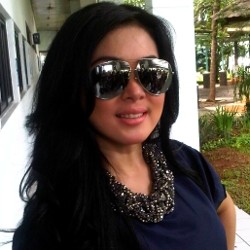 Syahrini Siap Menikah 5 Mei?