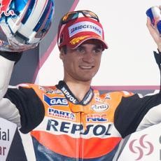 Pedrosa Suka Pantai, Anti Social Media