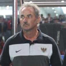 KPSI Kontrak Alfred Riedl