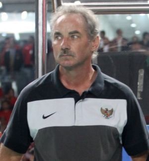 KPSI Kontrak Alfred Riedl