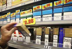Supermarket di Inggris Dilarang Memajang Bungkus Rokok