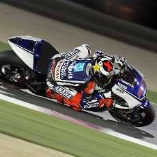 Lorenzo Menangi Duel Seru dengan Pedrosa & Stoner