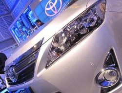 Mobil Hybrid Mengharapkan Insentif Pemerintah