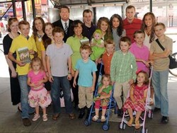 Keluarga Ini Habiskan Rp.900.000,00 Per Hari Untuk Belanja Makanan