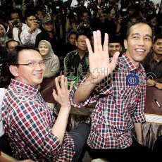 Mobil Jokowi-Basuki Jalan-jalan di Jakarta