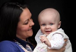 Bayi Lucu yang Harus Kuat Jalani Kemoterapi