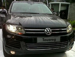 VW Luncurkan Caravelle dan Touareg