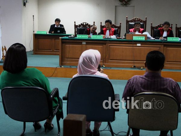 3 Saksi Meringankan untuk Nunun