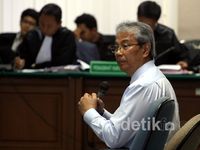 Hartadi A Sarwono Bersaksi untuk Nunun