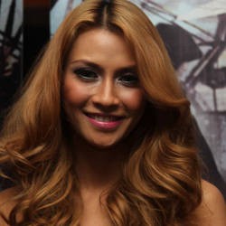 Beda Agama, Uli Auliani Gagal Nikah dengan Bule