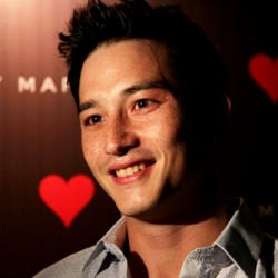 Mike Lewis Tertawa Digosipkan Dekat dengan Aura Kasih