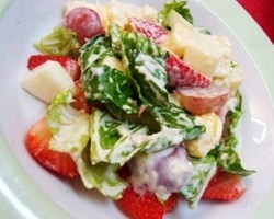 2 Kreasi Salad Gurih Segar