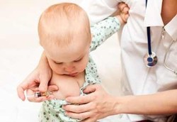 Agar Bayi Lebih Tahan Sakit Saat Disuntik, Berikan Kehangatan