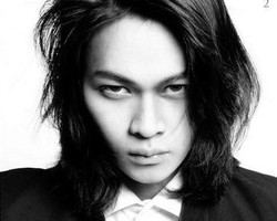 Disebut Cantik, Darell Model Androginy Indonesia Ukir Prestasi