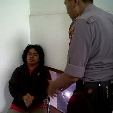 Polisi Jago Sulap Mampu Sembuhkan Pecandu Rokok