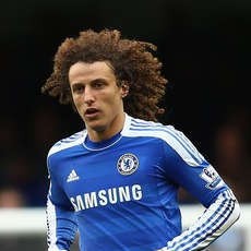 Luiz Menikmati Hidup di Chelsea