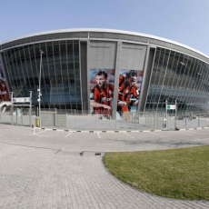 Platini Kritik Melonjaknya Tarif Hotel di Ukraina