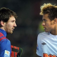 Pele: Messi Menang Pengalaman, Neymar Masih Paling Oke