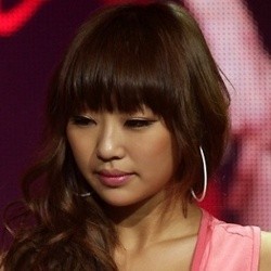 Demam Tinggi, Hyorin SISTAR Minta Maaf pada Fans