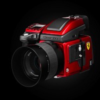 Kamera Hasselblad Edisi Ferrari Dijual Rp 250 Juta