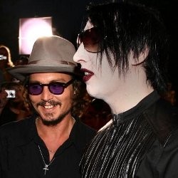 Johnny Depp Jadi Gitaris Marilyn Manson