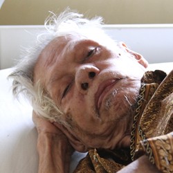 Kesehatan Menurun Drastis, Pelawak Senior Haji Bodong Dirawat di RS