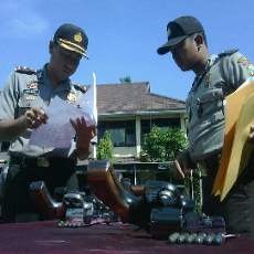 Antisipasi Kejadian Magetan, Polres Tanjung Perak Cek Senpi Anggota