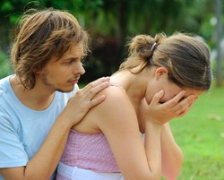 Tak Perlu Malu Melakukan 4 Hal Ini di Depan Kekasih