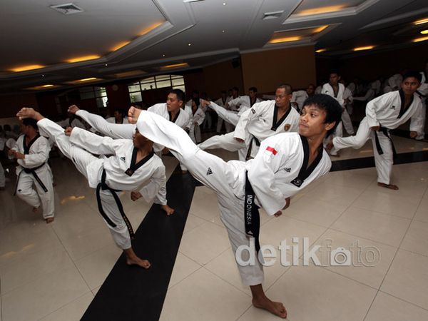 Universal Taekwondo Indonesia Uji Kenaikan Tingkat