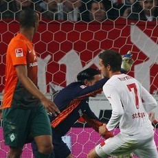 Stuttgart Hajar Bremen 4-1