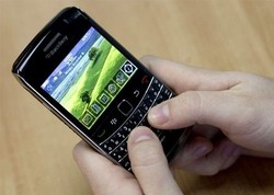 RIM Hampir Izinkan Android Pakai Jaringan BlackBerry