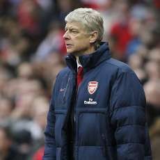 Arsenal Ingin Ikat Wenger Lebih Lama