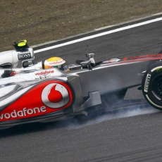 Penalti Hamilton Mudahkan Rosberg Menang di Shanghai