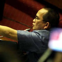 Dilarang Merokok di DPR, Ruhut Siap Tak Hisap Cerutu Lagi