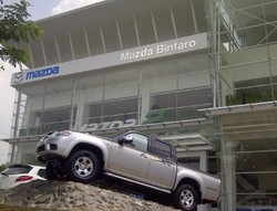 Mau Service Mazda? Tinggal Drop-Off Saja