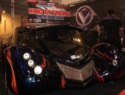 Kupu-kupu Malam Jawara Kontes Modifikasi