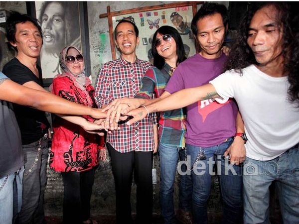 Jokowi Mampir ke Markas Slank