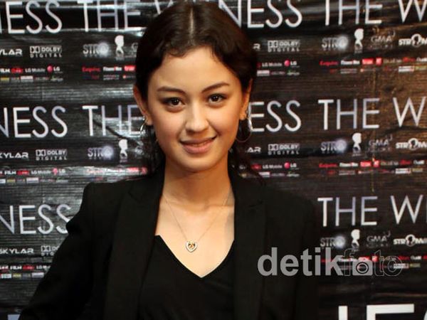 Kimberly Ryder, Si Cantik Langganan Antagonis